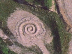 Rhoose sand sign : magnetic spiral (Art) - cache image