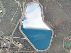 Ice / water lake