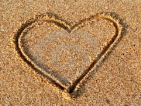 Heart in sand (Look Like) - similarity