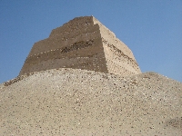 Pyramid of Meidum (Monument) - similarity