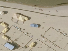 Giant beach shoe (Giant)