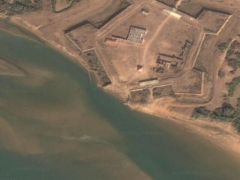 Sea against the fortress (Pollution)