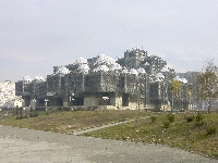 Bubble building (Monument) - similarity