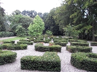 Text Garden in calderstones park (Monument) - similarity