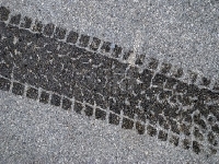 Tire trace (Pollution) - similarity