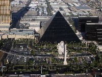 Luxor pyramid (Construction) - similarity