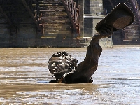 Sea against the fortress (Pollution) - similarity